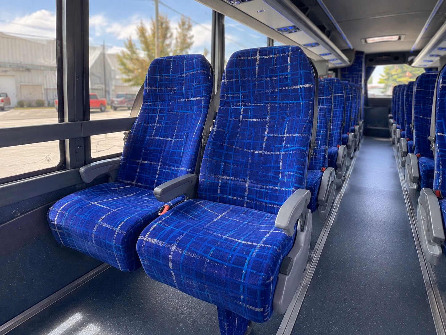 miami gardens construction and film crew shuttle buses
